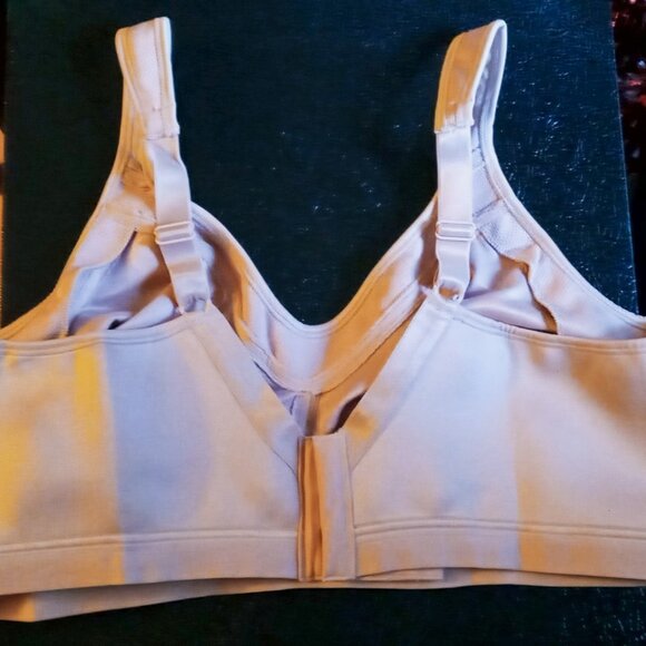 NEW! Playtex 18 Hour Active Breathable Comfort Wireless Bra 46D Nude - Picture 8 of 13